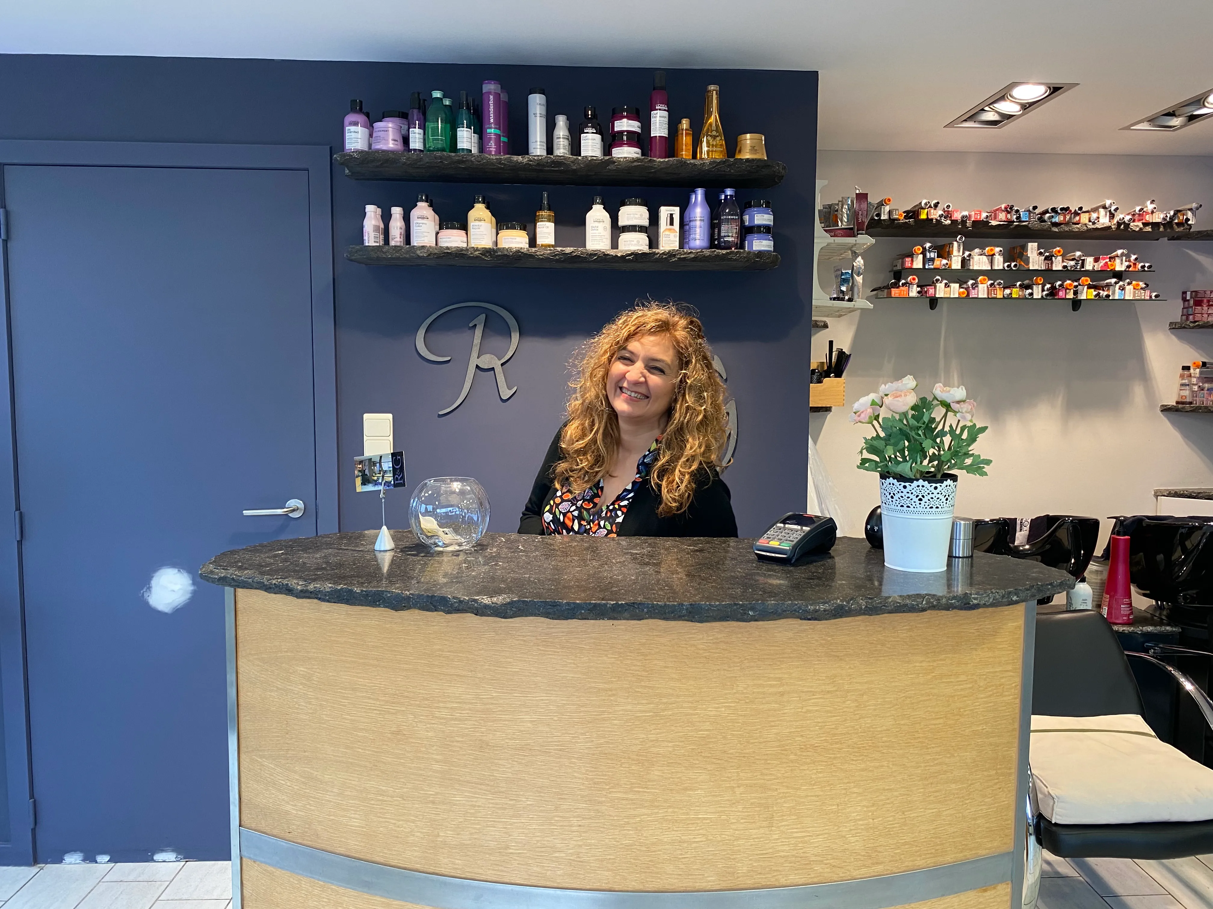 R&G-coiffeur-schaerbeek-gina-patronne-coiffeuse-expérimentée