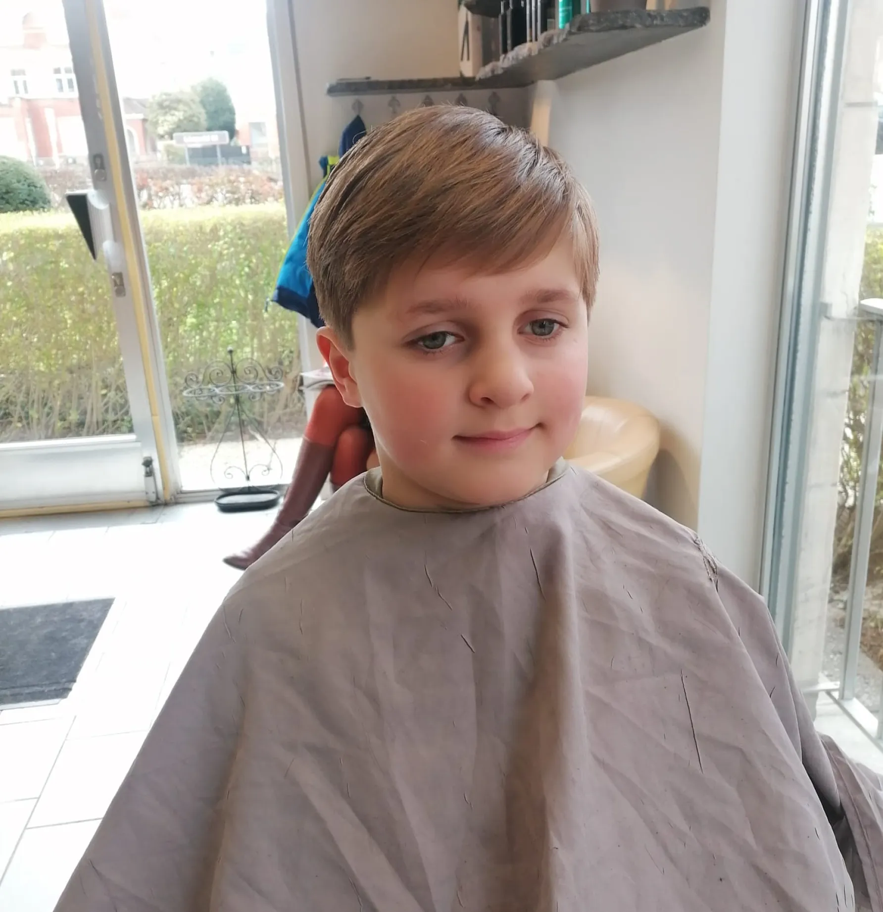 R&G-salon-coiffure-schaerbeek-degradé-enfant-garçon